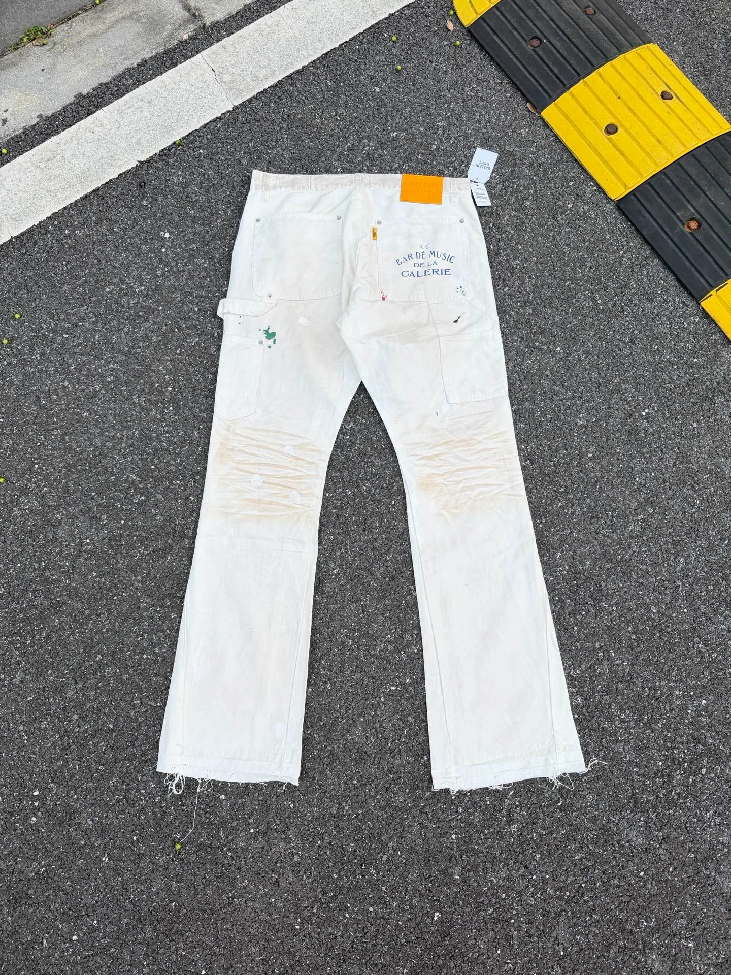 P270💰GA05 GALLERY DEPT. Dirty touch, splashed ink, hand-painted graffiti, washed, distressed, damaged, micro-flared casual overalls. Code number: 28 30 32 34 36
